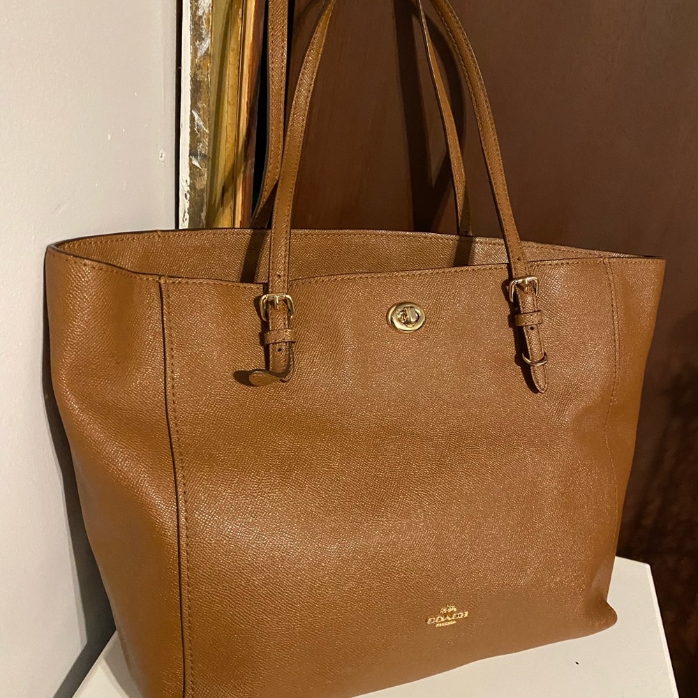 ❗️FLASH SALE❗️NWOT Coach Handbag